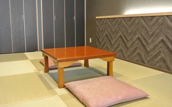 2022年リニューアルのリッチな和洋室